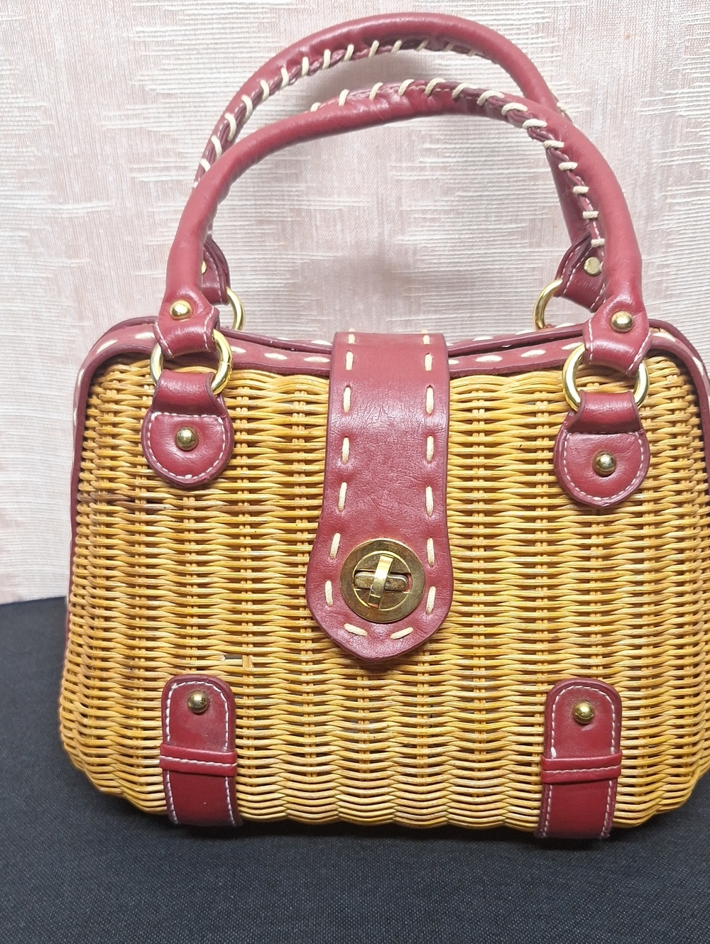 Source Unknown Woven Tan Rattan Handbag with Pink Trim